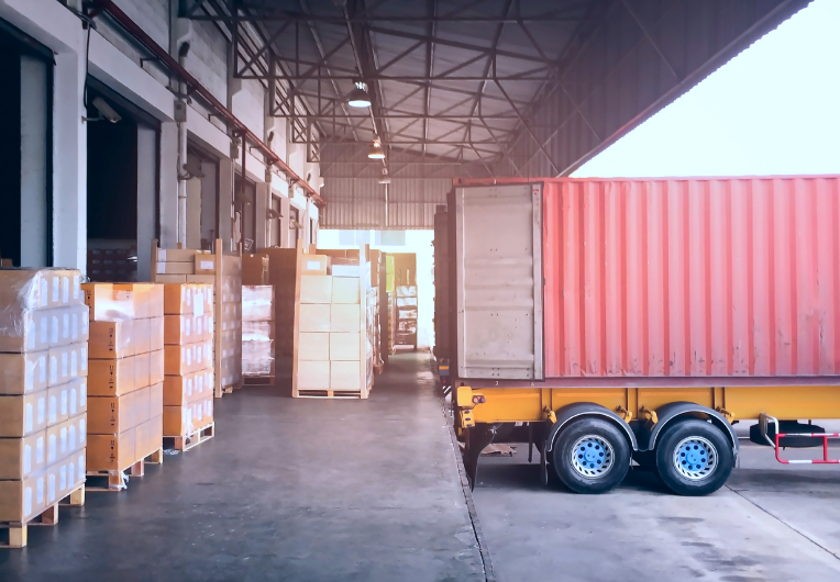 FreightTracker truck and containers